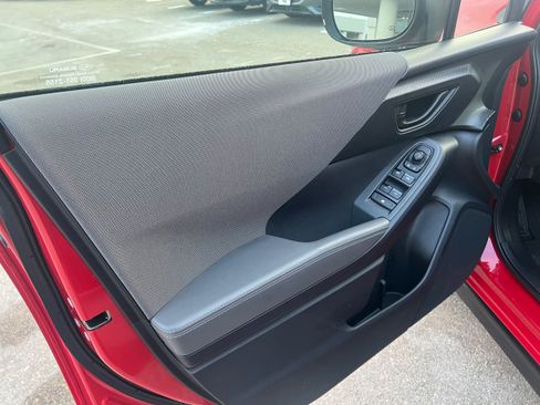Certified 2025 Subaru Crosstrek 2.0i Premium image 17