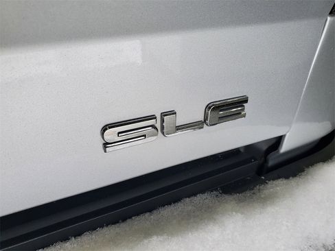 Used 2017 GMC Sierra 1500 SLE w/ SLE Value Package image 28