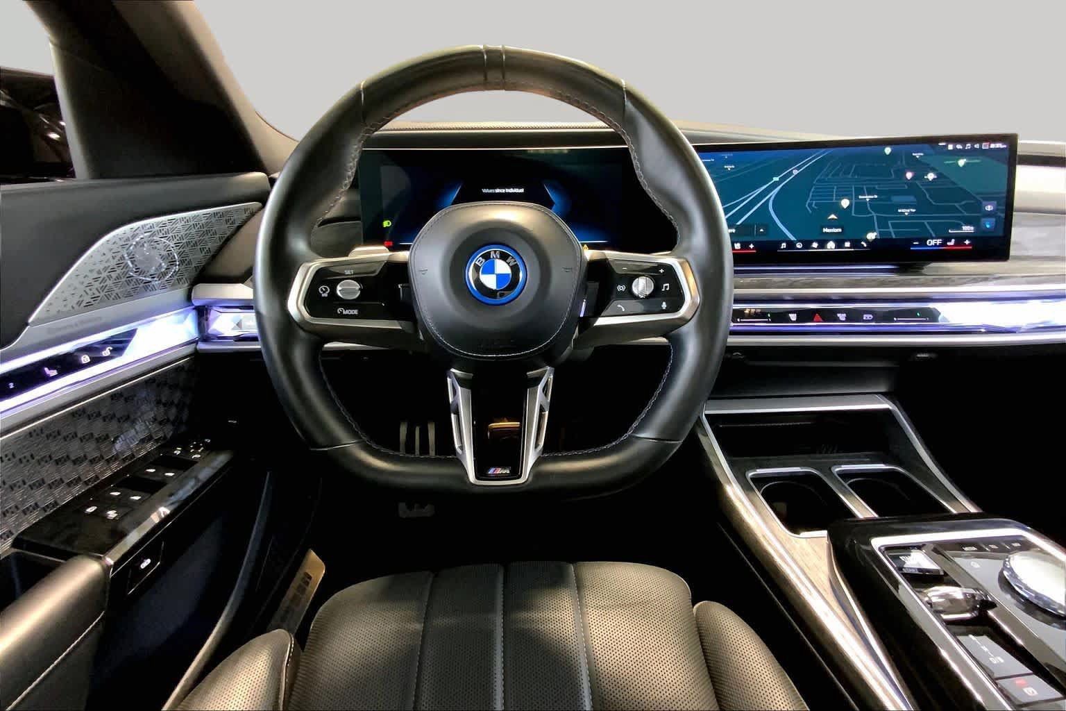 Used 2024 BMW i7 xDrive60 AWD/4WD image 5