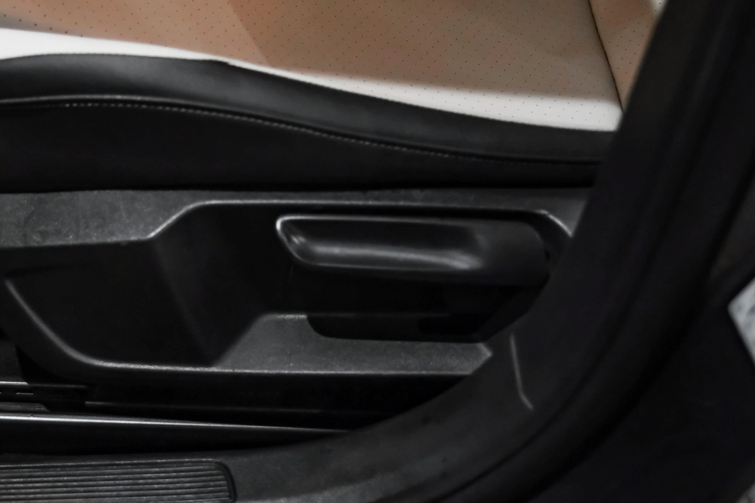 Used 2019 Volkswagen Jetta R-Line FWD image 27