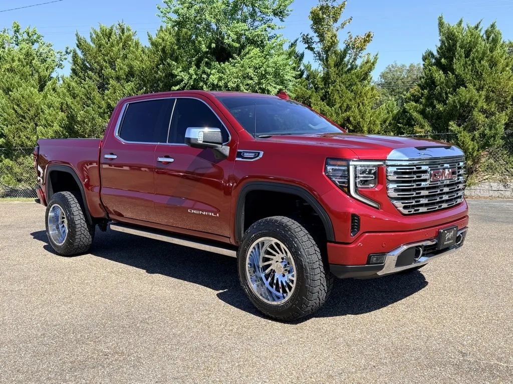 Used 2024 GMC Sierra 1500 Denali AWD/4WD image 7
