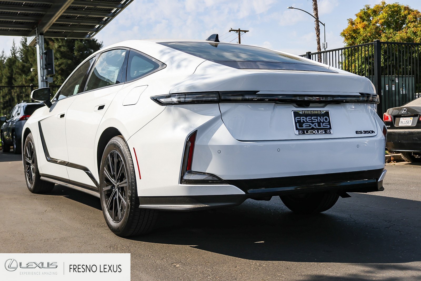 New 2026 Lexus ES 350h w/ Convenience Package FWD image 4