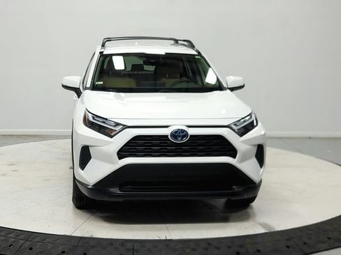 Used 2023 Toyota RAV4 LE AWD/4WD image 3