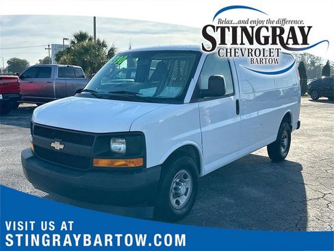 Used 2017 Chevrolet Express 2500 image 1