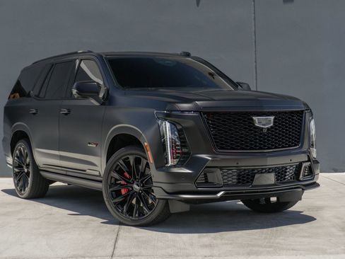 Used 2026 Cadillac Escalade V AWD/4WD image 5