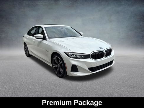 Used 2023 BMW 330e xDrive w/ Premium Package AWD/4WD image 9