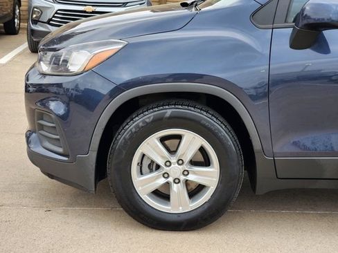 Used 2019 Chevrolet Trax LS w/ Tint and Cruise Package image 15