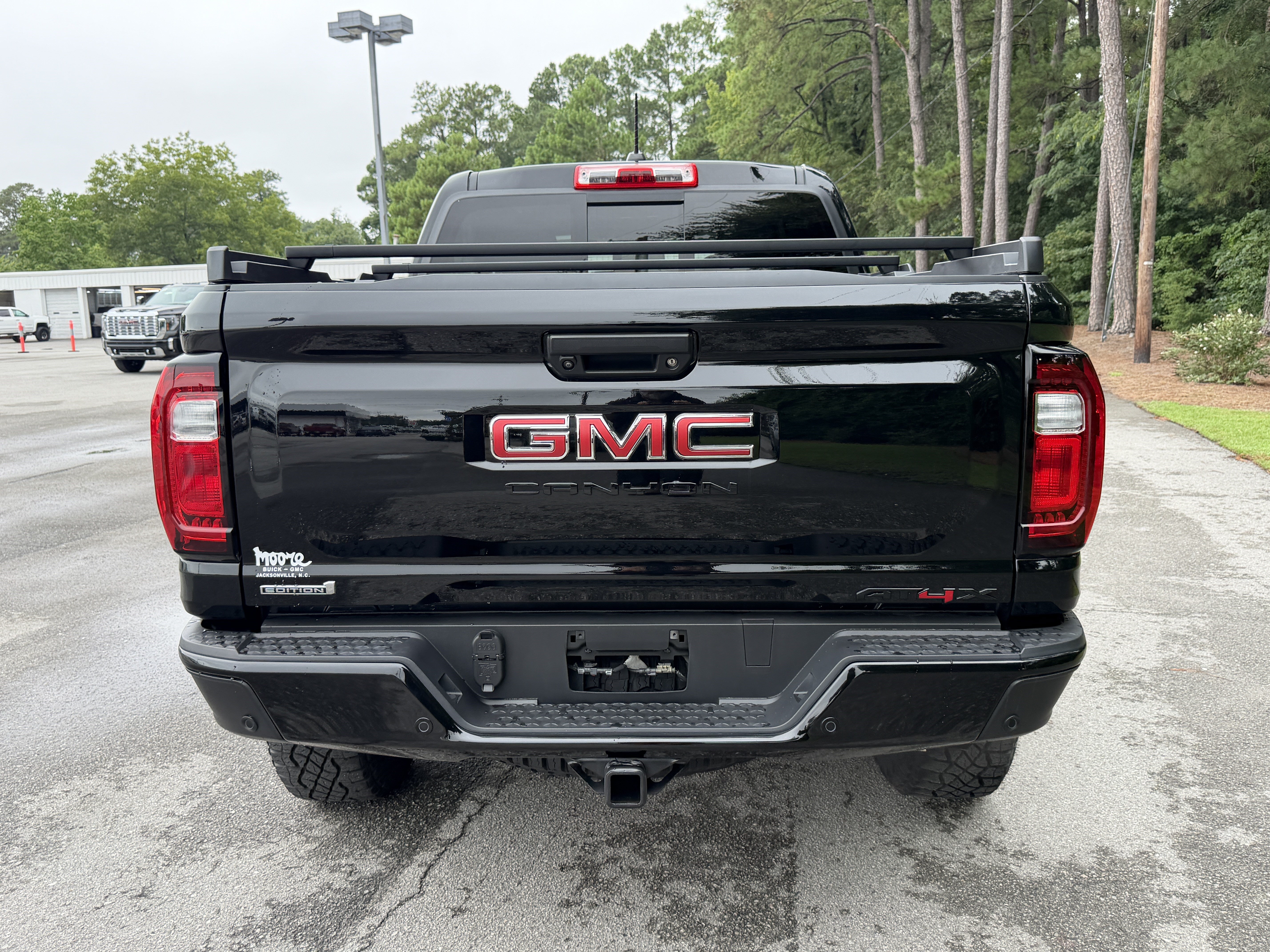 Used 2023 GMC Canyon AT4X w/ Edition 1 AWD/4WD image 9