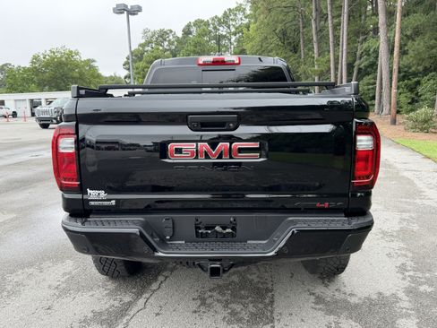 Used 2023 GMC Canyon AT4X w/ Edition 1 AWD/4WD image 9