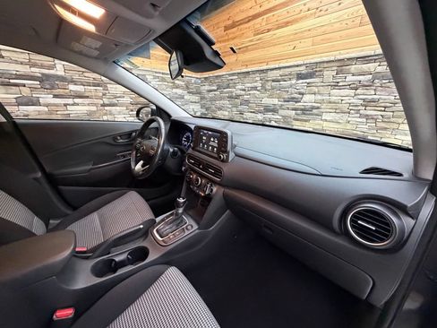 Used 2021 Hyundai Kona SEL AWD/4WD image 34