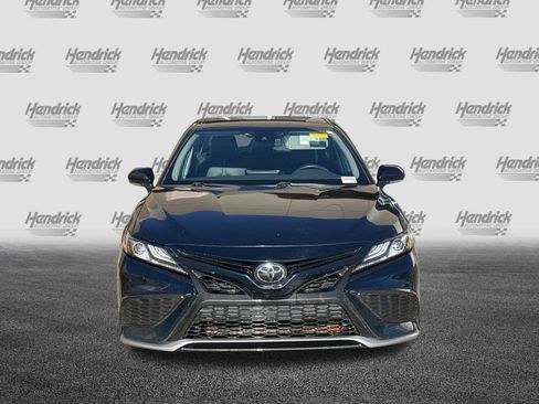 Used 2021 Toyota Camry XSE image 3