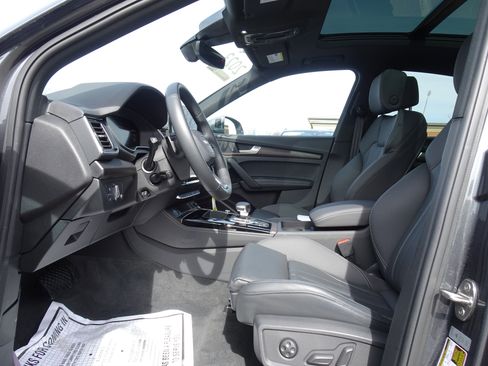 Certified 2023 Audi Q5 2.0T Premium Plus w/ Premium Plus Package AWD/4WD image 8