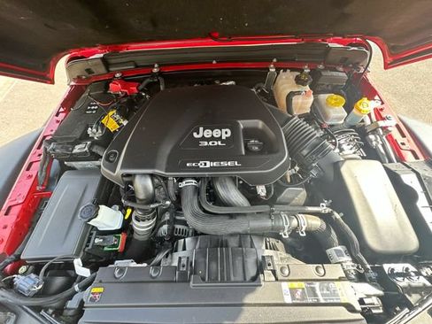 Used 2021 Jeep Wrangler Unlimited Rubicon AWD/4WD image 27