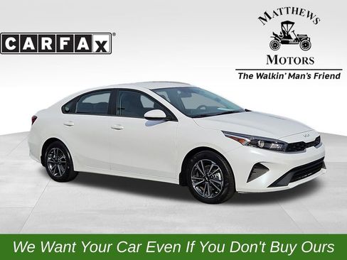 Used 2024 Kia Forte LXS image 1