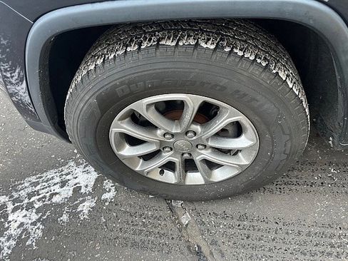 Used 2015 Jeep Grand Cherokee Limited image 11