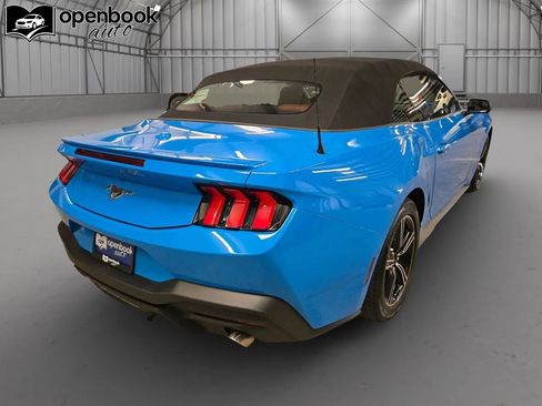 Used 2025 Ford Mustang Premium RWD image 5