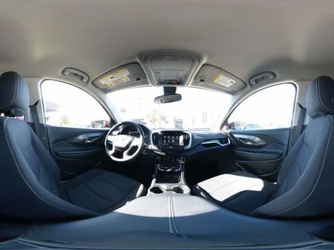 Used 2024 GMC Terrain SLE FWD image 30