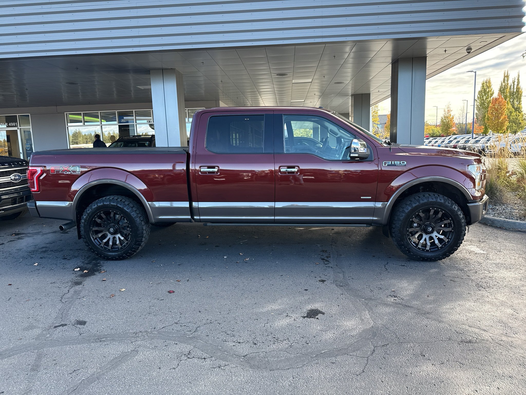 Used 2015 Ford F150 Lariat w/ Equipment Group 502A Luxury AWD/4WD image 3