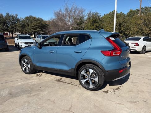 Certified 2025 Volvo XC40 B5 Plus image 5