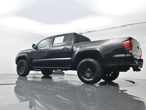 Used 2022 Toyota Tacoma SR5 w/ Technology Package RWD image 22