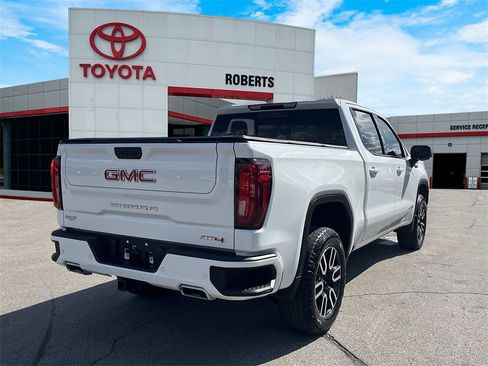 Used 2023 GMC Sierra 1500 AT4 w/ AT4 Preferred Package image 7