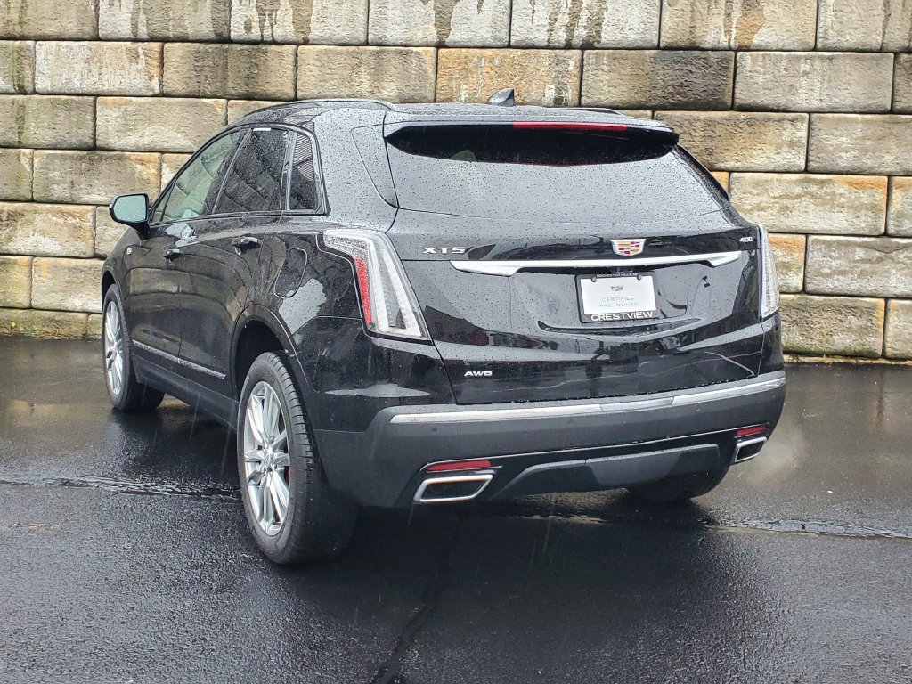 Certified 2026 Cadillac XT5 Sportv w/ LPO, Floor Liner Package AWD/4WD image 3