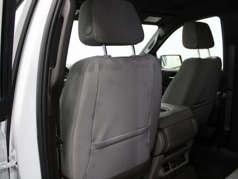 Used 2021 Chevrolet Silverado 1500 LT image 21