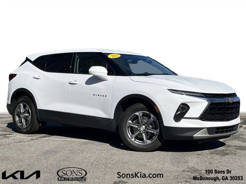 Used 2023 Chevrolet Blazer LT image 1