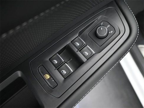 New 2026 Volkswagen Atlas SE image 13