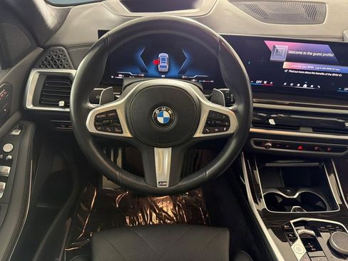 Used 2024 BMW X7 xDrive40i w/ M Sport Package AWD/4WD image 31