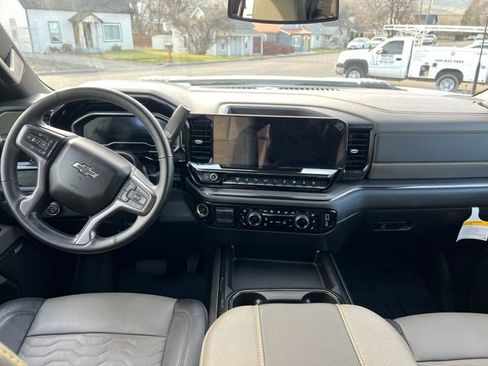 Certified 2024 Chevrolet Silverado 2500 ZR2 image 12