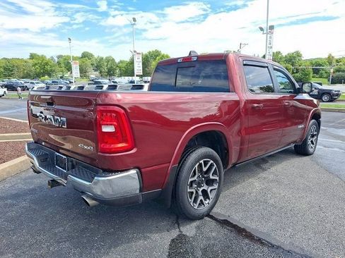 Used 2025 RAM 1500 Laramie AWD/4WD image 8