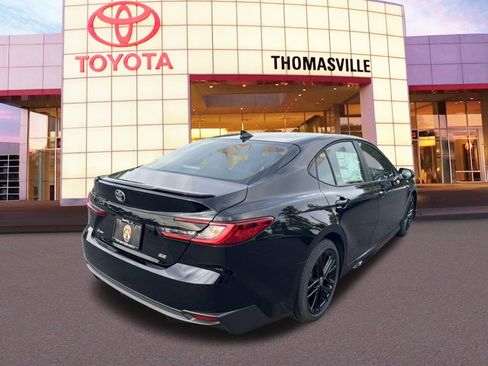 New 2025 Toyota Camry Hybrid image 5