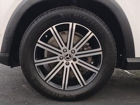 Used 2024 Mercedes-Benz GLE 350 4MATIC image 11