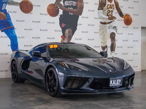 Used 2020 Chevrolet Corvette Stingray Preferred Cpe w/ 2LT Preferred Equipment Group RWD image 17