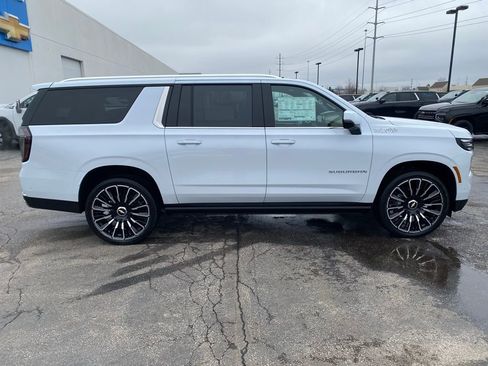 New 2026 Chevrolet Suburban High Country image 8