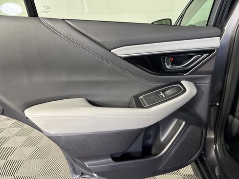 Used 2025 Subaru Outback Limited image 30