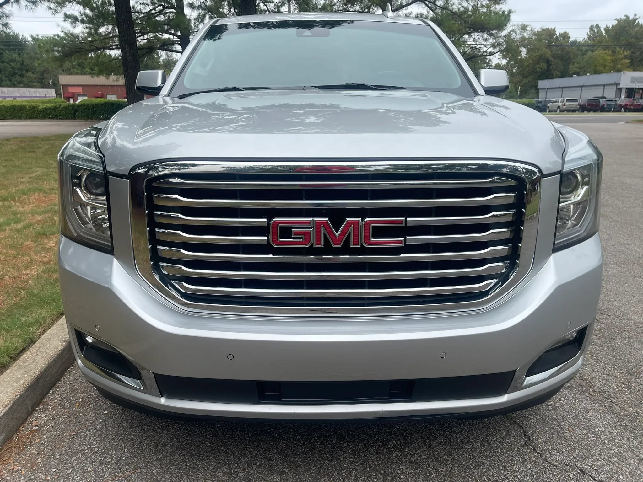 Used 2019 GMC Yukon SLT w/ Premium Edition RWD image 8