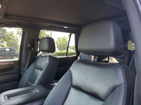 Used 2022 Chevrolet Tahoe LT RWD image 16