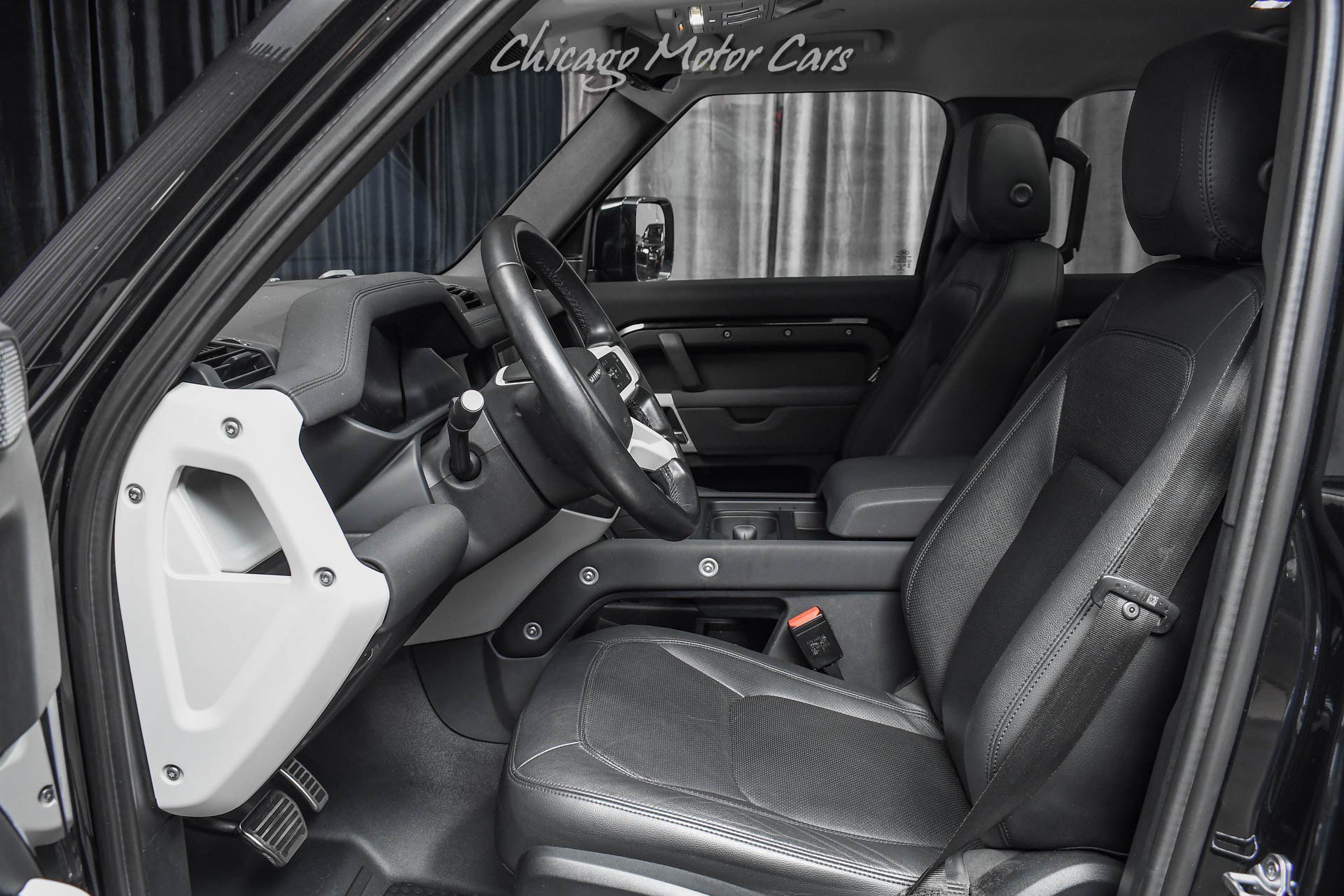 Used 2023 Land Rover Defender 110 SE AWD/4WD image 23