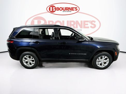 Used 2023 Jeep Grand Cherokee Limited AWD/4WD image 12