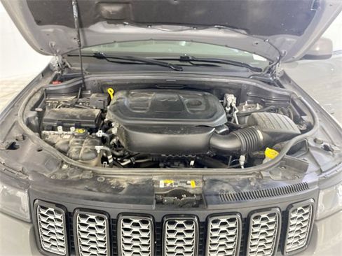 Used 2022 Jeep Grand Cherokee Laredo X image 16