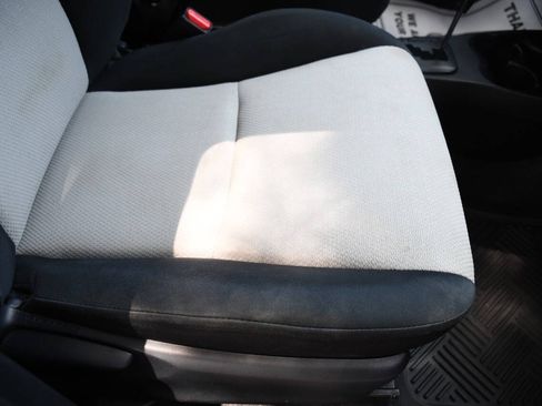 Used 2013 Toyota Yaris LE FWD image 25