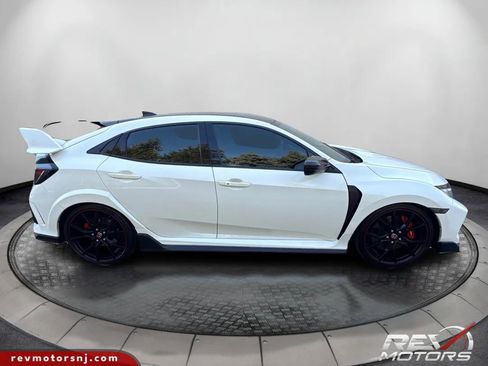 Used 2017 Honda Civic Type R image 6