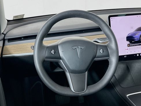 Used 2024 Tesla Model Y Long Range image 17