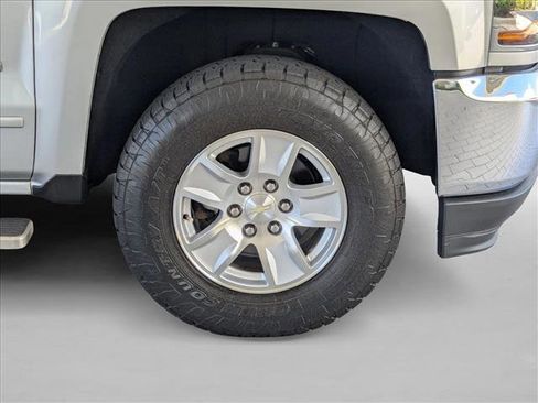 Used 2017 Chevrolet Silverado 1500 LT w/ Trailering Package AWD/4WD image 21
