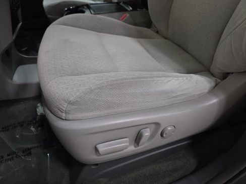 Used 2016 Toyota Sienna LE w/ Protection Package FWD image 29