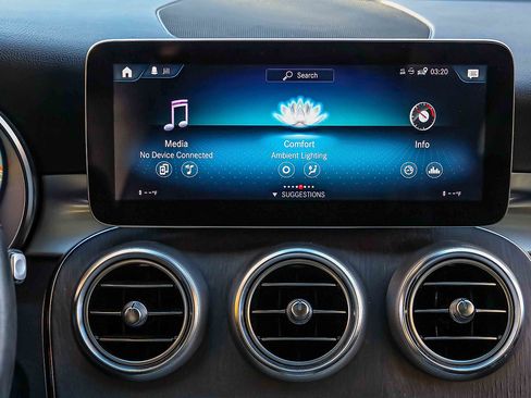 Used 2022 Mercedes-Benz GLC 300 4MATIC image 12