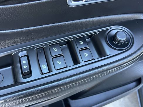 Used 2016 Buick Encore AWD image 16