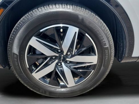 Used 2022 Kia Sorento EX FWD image 39